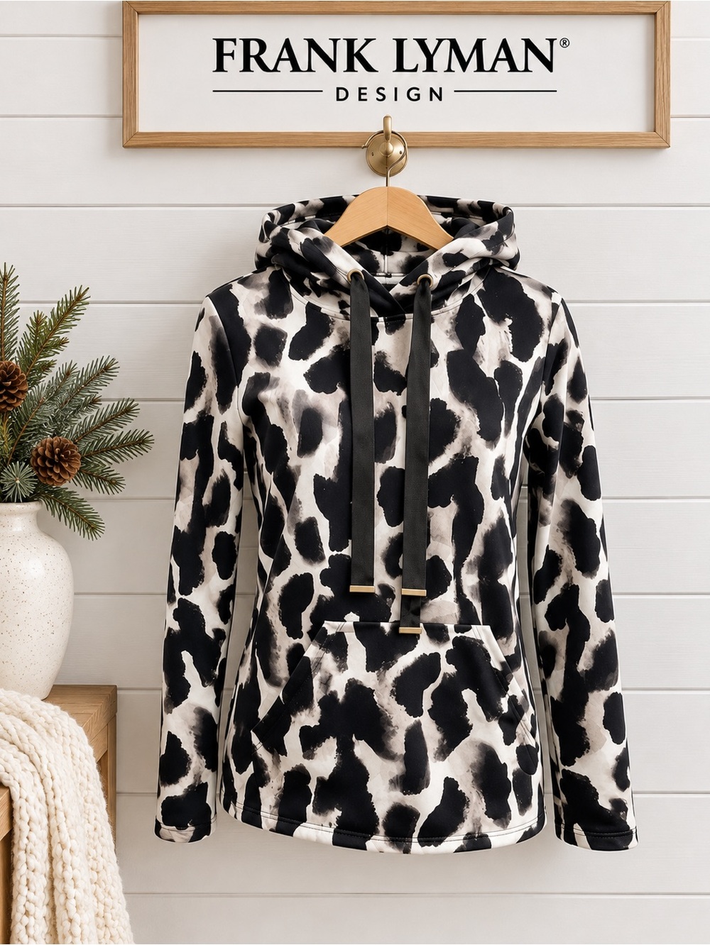 FRANK LYMAN WEEKEND – XS – Black & White Abstract Hoodie